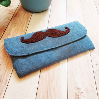 The Mooch Eyewear Case