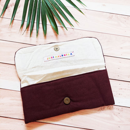 The Brown Eyewear Case