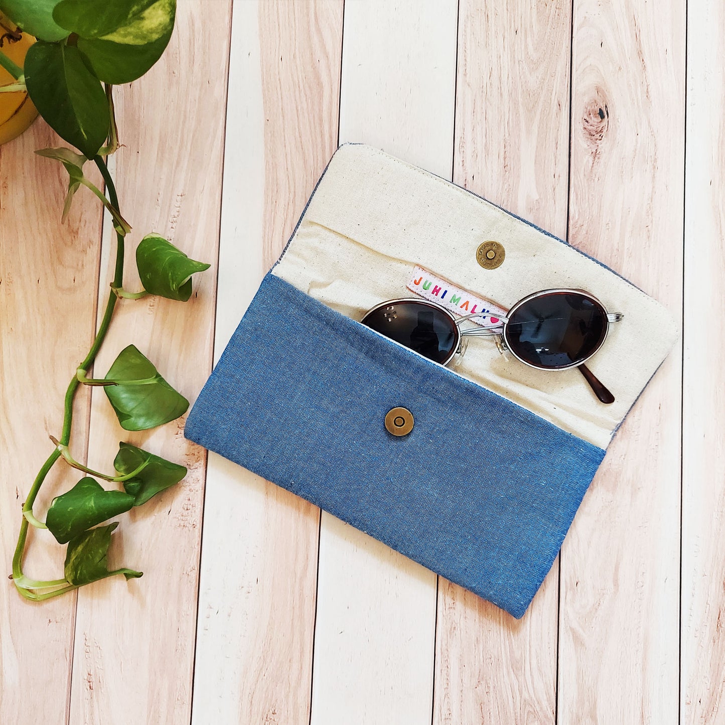 Cool Blue Eyewear Case