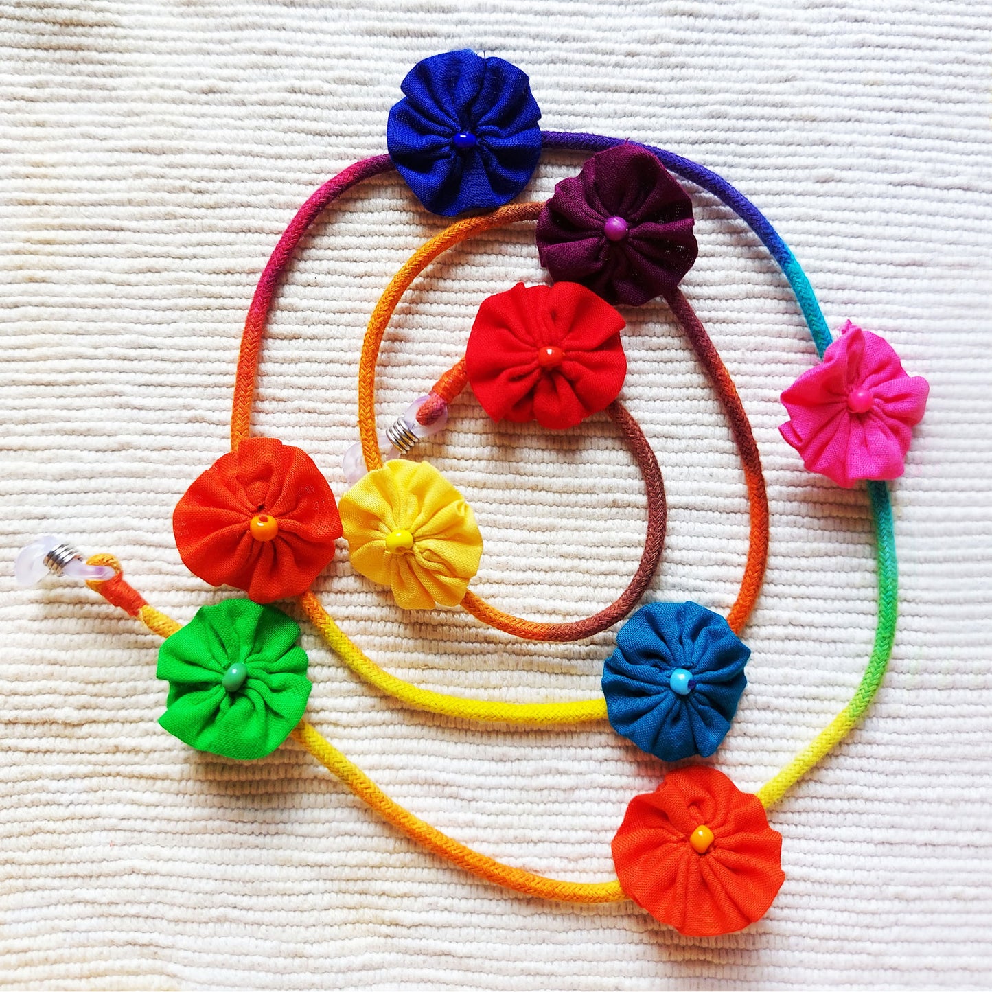 Flower spectacle string