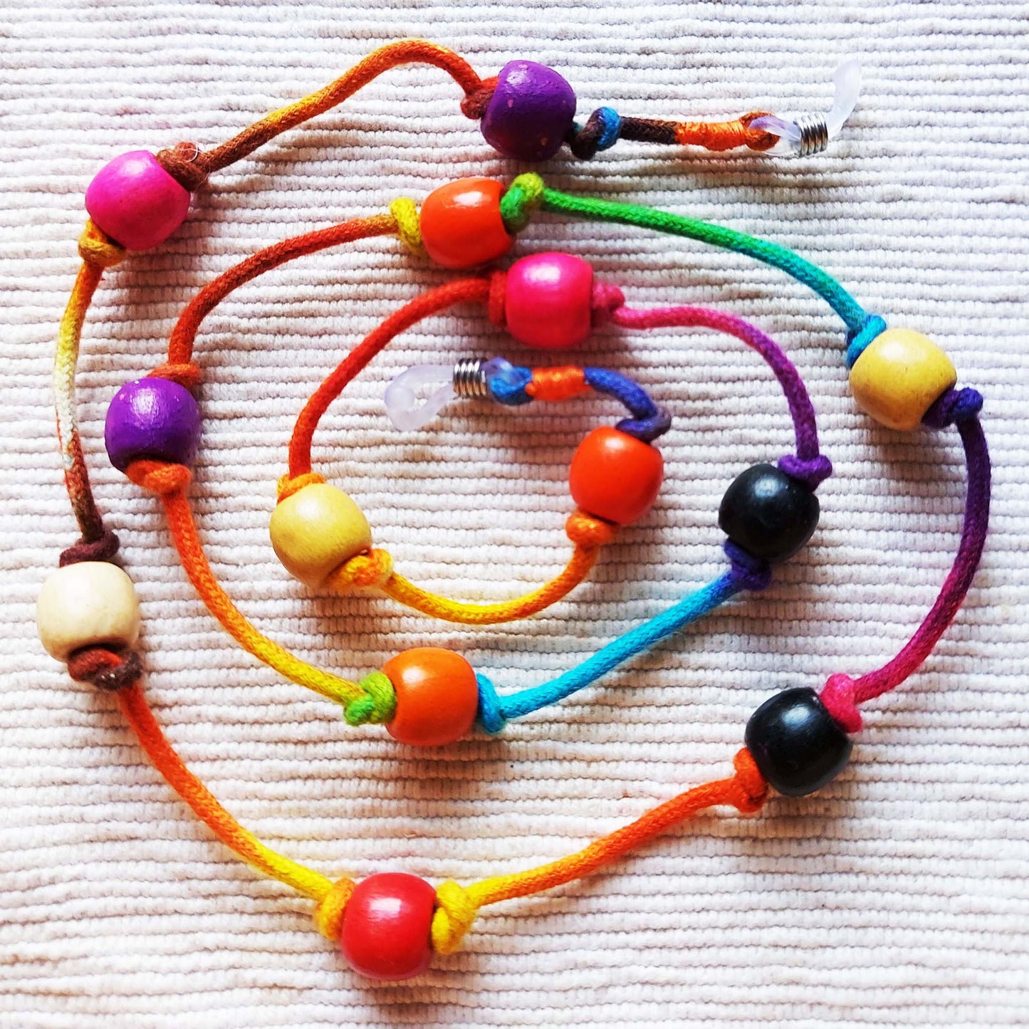 Wooden beaded spectacle string